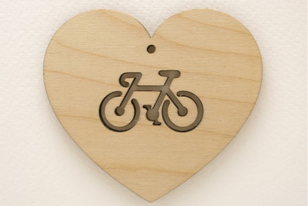 bike-love-wooden-heart-greeting-card